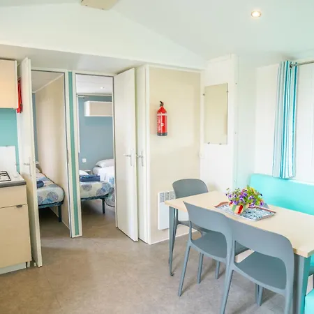 Happy Camp Mobile Homes In Valamar Lanterna * 波雷奇