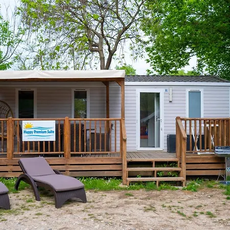 Happy Camp Mobile Homes In Valamar Lanterna 营地