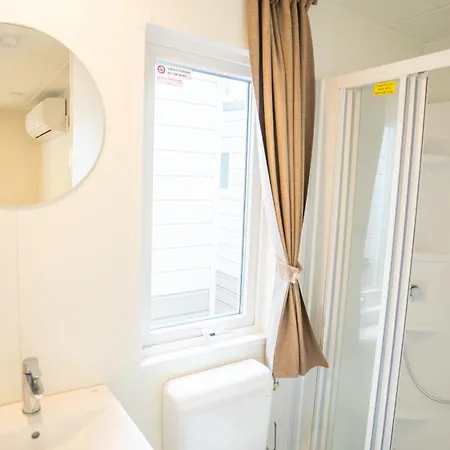 Happy Camp Mobile Homes In Valamar Lanterna 营地