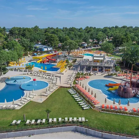 Happy Camp Mobile Homes In Valamar Lanterna * Poreč