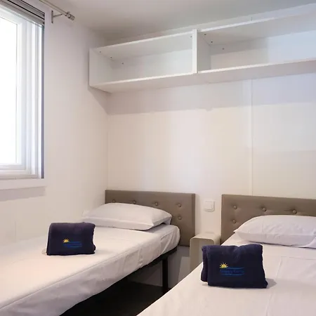 Camping Happy Camp Mobile Homes In Valamar Lanterna *