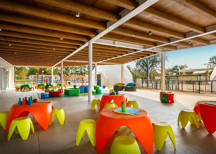 Campeggio Happy Camp Mobile Homes In Valamar Lanterna