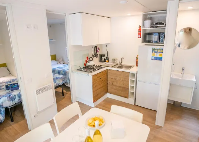 Camping Happy Camp Mobile Homes In Valamar Lanterna