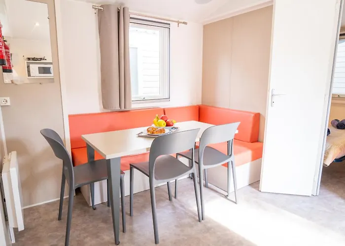 Campeggio Happy Camp Mobile Homes In Valamar Lanterna