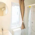 Happy Camp Mobile Homes In Valamar Lanterna 营地