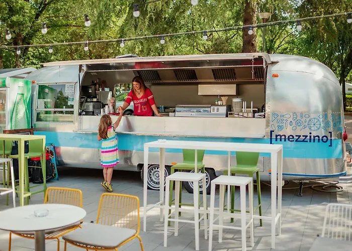 Happy Camp Mobile Homes In Valamar Lanterna Kemping *